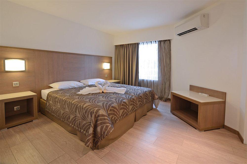 Calvi Hotel 외부 사진